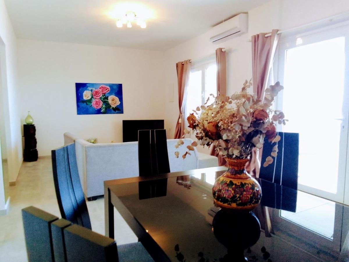 Santorini Lovers Holiday home Fira (Santorini)